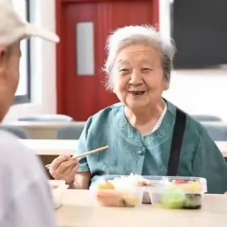 最高补贴15元！龙华长者助餐开始申请啦~