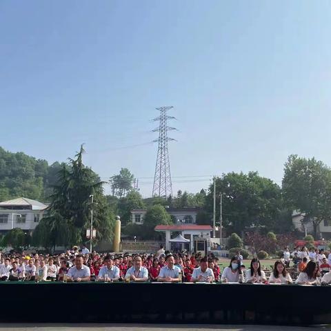 绿之风李芳希望小学“唱支红歌给党听 童心向党歌咏比赛”活动总结