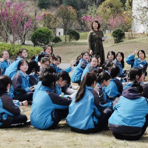 朗朗诗声 渐进春日