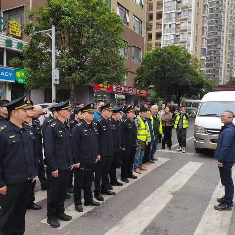 扫“清”道路障碍  装点文“明”芙蓉