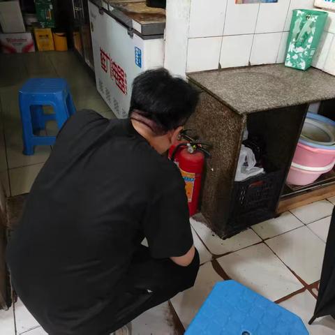 仓山区商务局开展安全检查工作