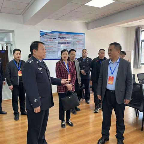 丛台区人大常委会党组副书记、副主任徐俊山同志带队分别到区公安分局、区法院、区检察院进行调研