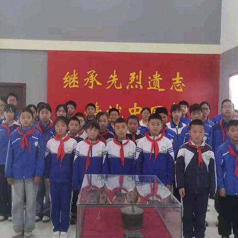 清明祭英烈 吾辈当自强