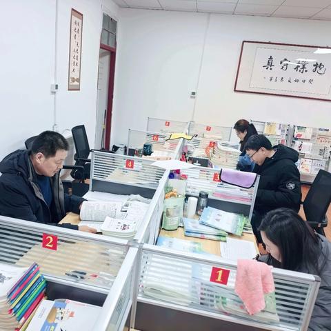 教学常规促提升 精细检查启新程——梁山镇中学开展期末业务大检查活动