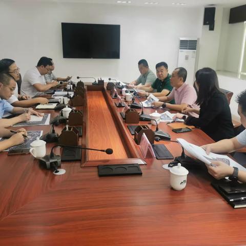 县人大常委会副主任陈雷召开城市更新工作协调会