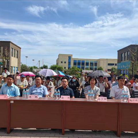 “一月一主题”文明实践活动｜童心向党   “章”显未来——黄河街道开展“庆六一”为小关爱服务活动