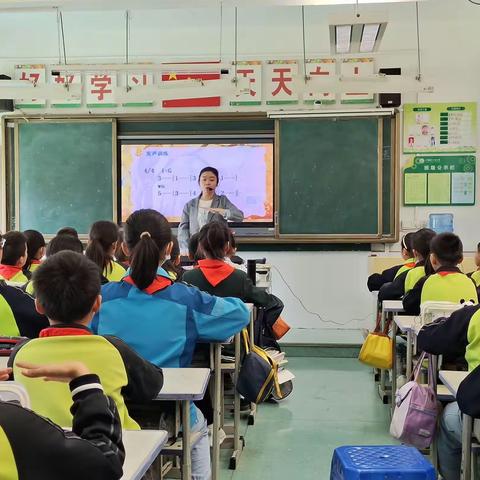 师徒结对促成长 汇报课堂展风采——浐灞第二十五小学音乐师徒结对验收课活动