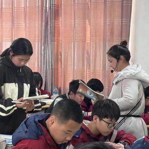 教而不研则浅，研而不教则空 ——八年级语文组开展听评课活动