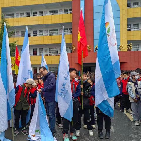 祭奠革命先烈，继承光荣传统