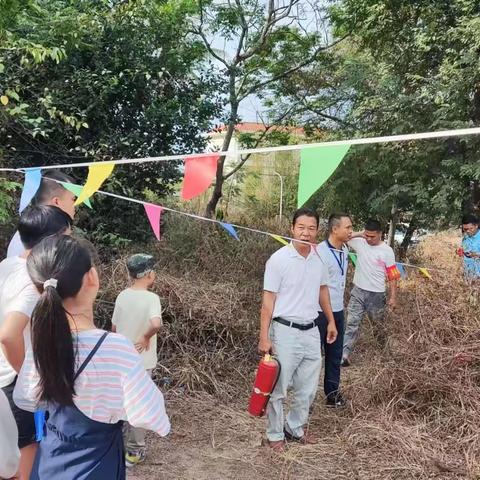 海棠村开展“文明祭扫，绿色清明”志愿服务活动