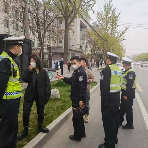 【尚一凡】家暴女子路遇交警哭喊“救命”，交警听到救命果断出击。