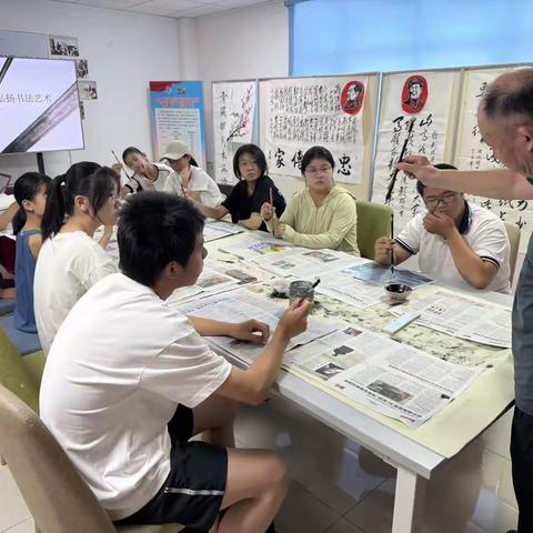 【文化社区】文化书院|墨香飘社区 笔尖传文化——明水街道铁道北路社区开展书法培训课程