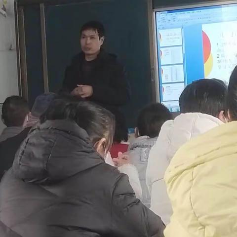 高庄一中社区教育"智慧助老"活动