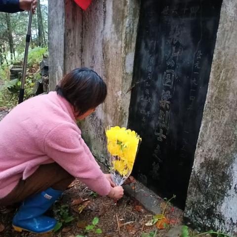 【缅怀英烈 铭记历史】上塘村新时代文明实践站开展清明祭英烈活动