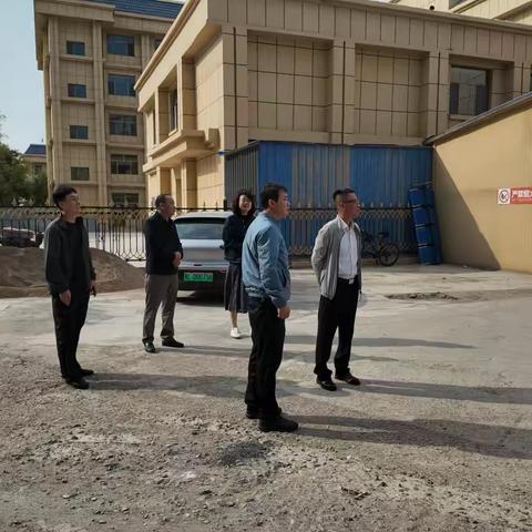 市民政局四级调研员闫涌到市民政精神病康复福利院调研指导工作