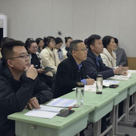 视导启春序，赋能踏新程—临沂市教科院领导莅临齐鲁园小学开展道法科学视导工作