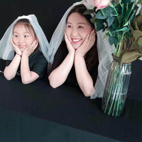 “为爱留住时光” 新阳光艺术培训中心 母亲节推出古风簪花 亲子头纱两个拍摄系列