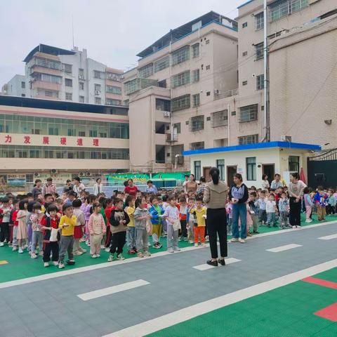 以“演”筑防  护“童”成长——翁源县机关幼儿园教育集团官渡分园消防安全演练活动