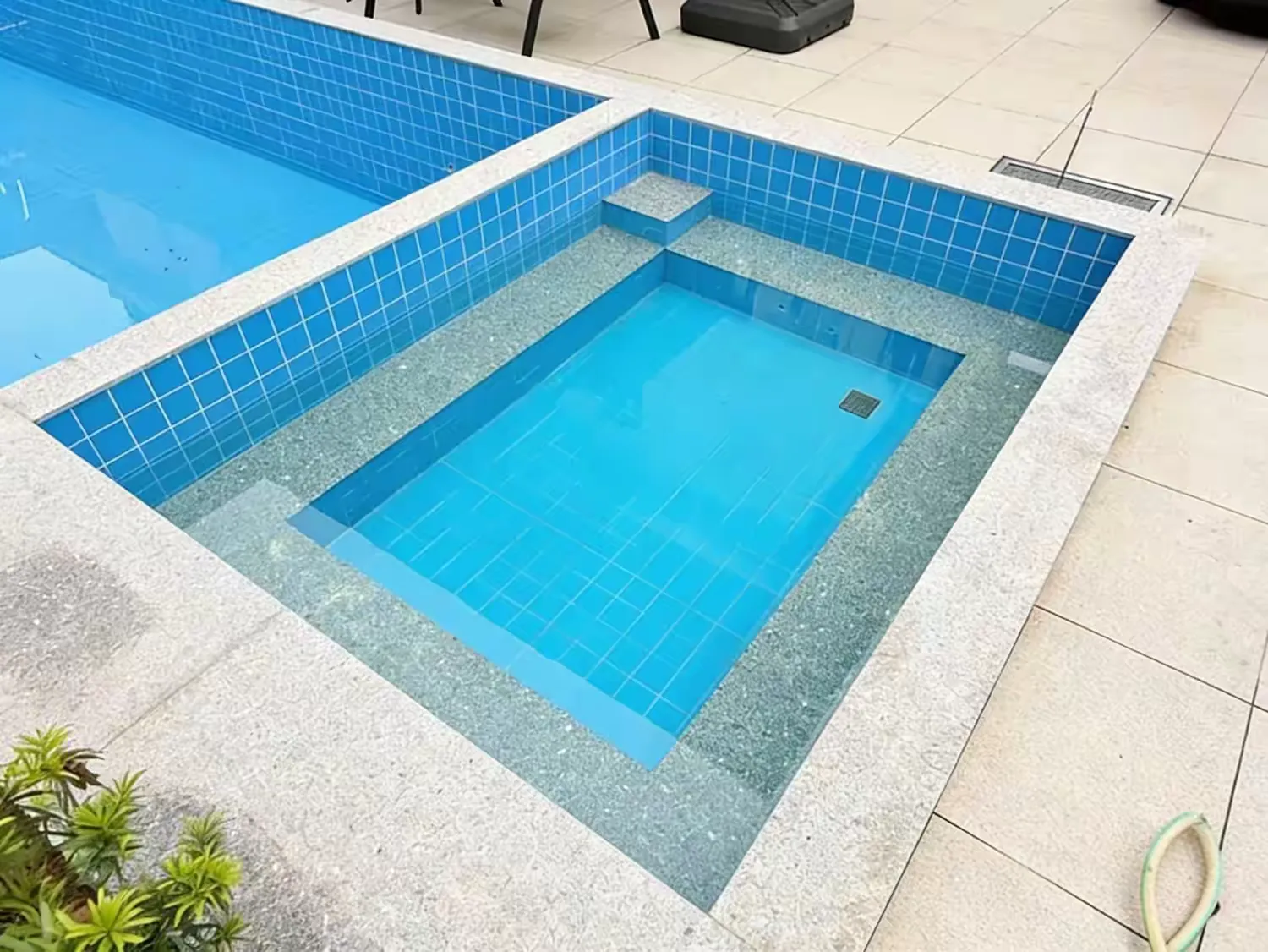 清远恒大9房17床8卫全新豪华装修（欧式风）别墅独立K房温泉泳池