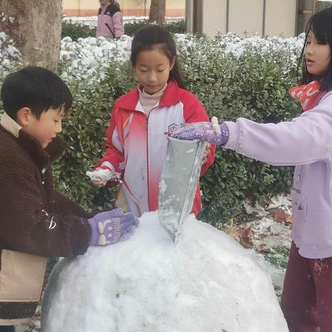 雪地里的快乐