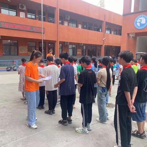 杨庄小学防溺水和防诈骗知识宣传