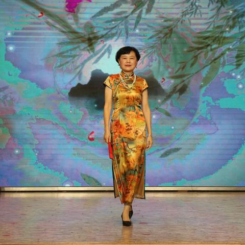市民大家唱歌乐团举办成立六周年联谊会特邀请天长善行千秋旗袍团参加汇演