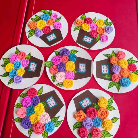 定昌中心园小班“三八节”活动