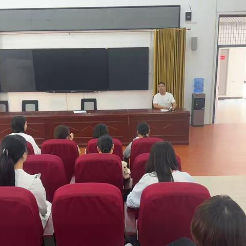 临漳县第七中学教师跟岗培训活动纪实