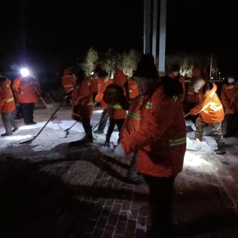 “雪上加雪”环卫部门反复作业 ‍应对连续降雪天气 ‍