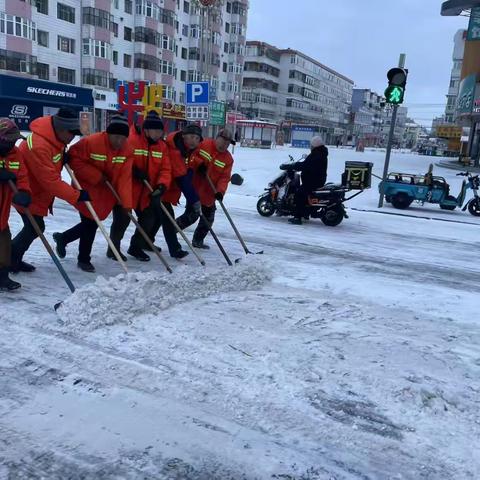 扎市城环中心全力应对初春降雪