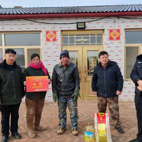 走访慰问“四有”优秀士兵现役军人家属