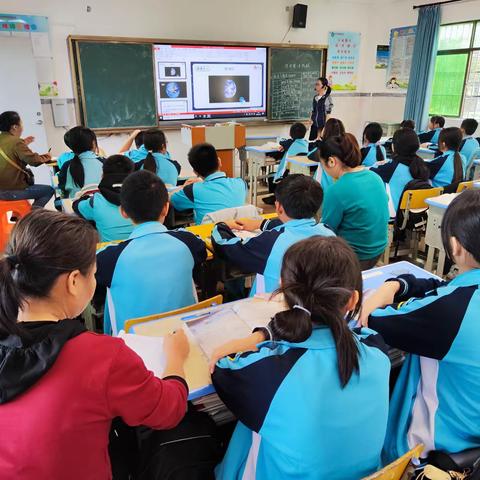 2023-2024学年度第一学期 向群小学语文组六年级听课评课活动