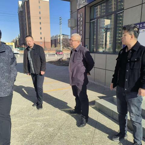 “领导关怀暖人心 悉心指导谋发展”——集宁区教育局党工委书记、局长高瑞同志莅临章盖营小学调研指导工作