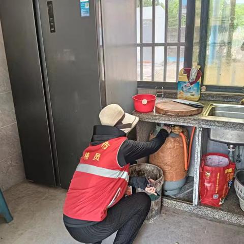 排查风险隐患，筑牢安全防线