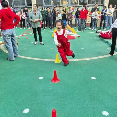 “伴”日相伴 共见成长