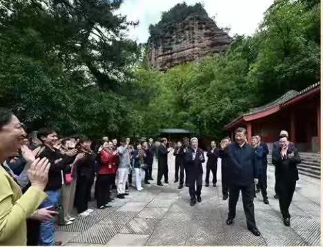 沿着总书记足迹，瞻仰历史宝库，厚植家国情怀——记温集初中麦积山石窟行