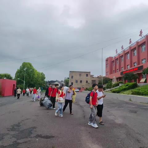 秋风送爽开学季，不负韶华迎新篇——新安县石井镇初级中学开学纪实