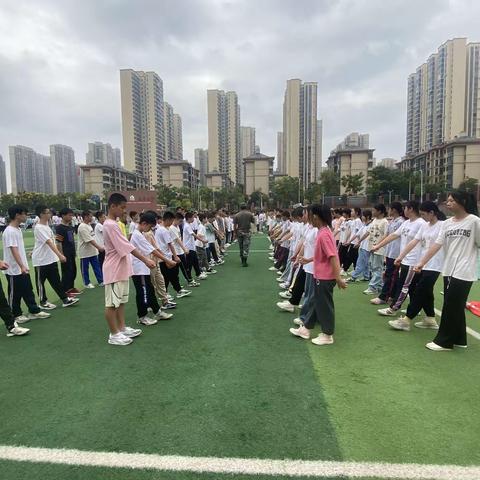 挥洒激情，释放青春，我们风雨同行﹣一直击菱溪中学2304班素养训练第三天