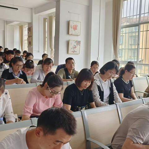 学习拓视野   观摩促成长--开远市小学数学杨慧琴名师工作室活动简报（第50期）