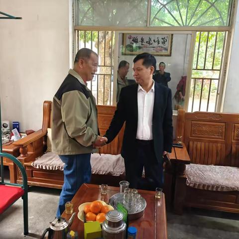 新春慰问送温情 佳节关怀暖人心—海胶集团中建分公司工会开展慰问退休职工活动