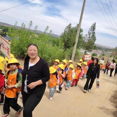 亲近自然，快乐成长——小博士幼儿园春游活动