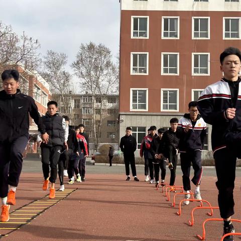 在跑道上书写青春的诗行——记永吉四中2020级体专生训练日常