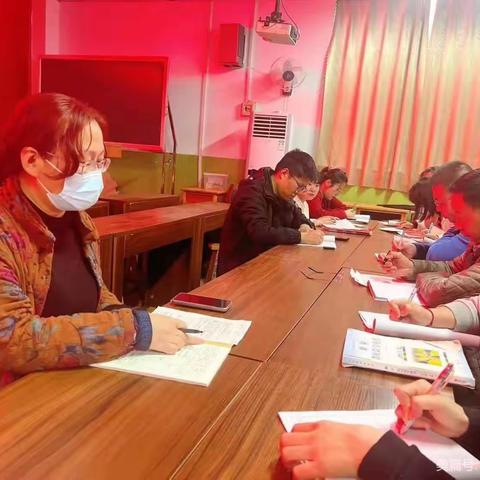 春风送雨沁人心 ，笃行致远共成长——王晓晗名师工作室送课活动