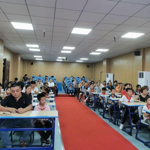 爸，妈！我带您走红毯”——奎洋中心小学2023年上学期“腹有诗书”古诗词争章颁奖大会