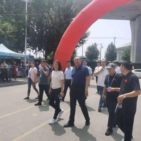 沈阳市教育局局长孙常福到铁西检查全市中学生田径锦标赛情况