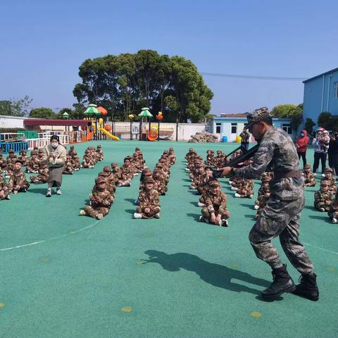 劳动最光荣，萌娃齐上阵——大班“五一劳动”活动