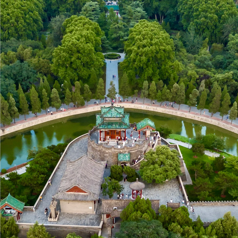 丛台公园管理科“八整治八提升”在行动