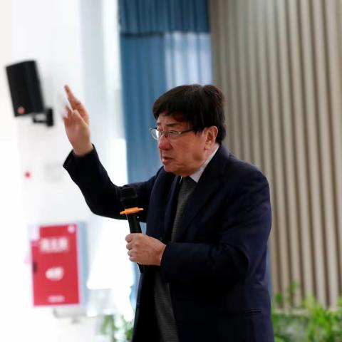 “云端”学习促发展 智慧教学向未来——实验小学组织学习济南市胜利大街小学“名家面对面”语文“新课堂”