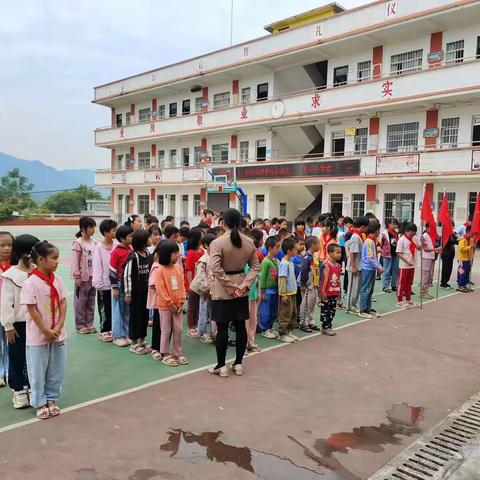 苍梧县沙头镇龙科小学“红领巾心向党  争做新时代好队员”建队日活动