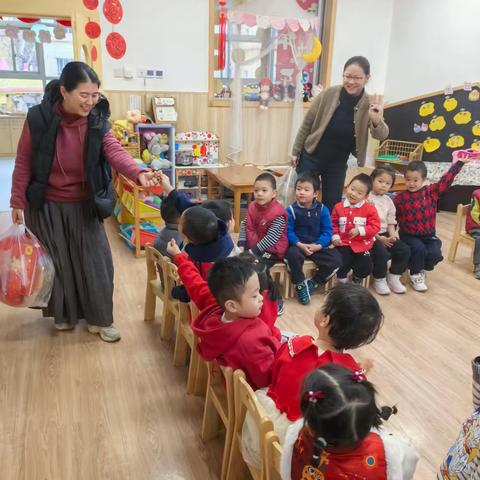 看绘本拓年画——喜迎2025年！